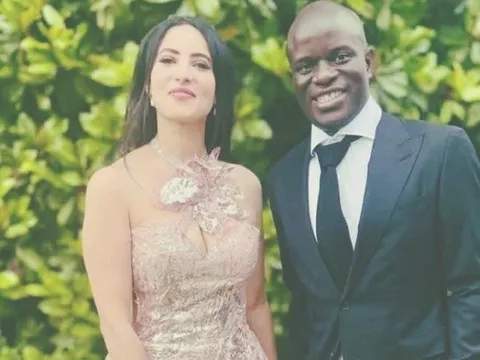 Lý do Kante mê mẩn người đẹp lớn hơn 17 tuổi