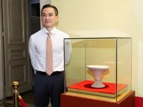 Những người 'làm giàu' kho tàng bảo vật quốc gia