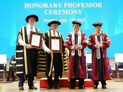 Không dùng danh hiệu 'danh dự' thay học hàm, học vị: Bảo vệ chuẩn mực học thuật