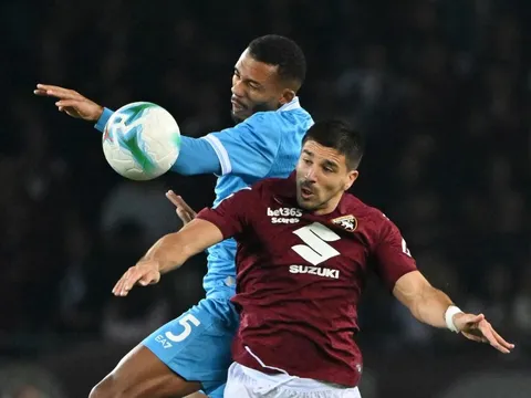 Simeone chạm mốc của Maradona, hồi sinh Torino