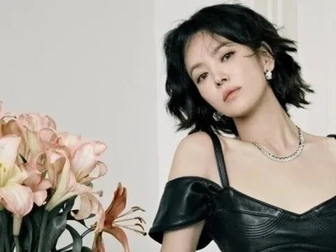 Song Hye Kyo xinh đẹp cá tính với tóc ngắn trong bộ ảnh mới