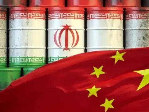 Dầu mỏ qua eo biển Hormuz phải giao dịch bằng NDT - ‘nước cờ cao tay’ của Iran có đủ sức khiến đồng USD nao núng?