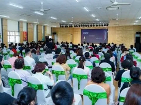 'Đừng hỏi con được mấy điểm', chuyên gia nói điều phụ huynh nên quan tâm thời AI