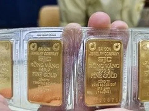 Giá vàng rớt thảm 20 triệu đồng, không phải ai cũng buồn và lo lắng!