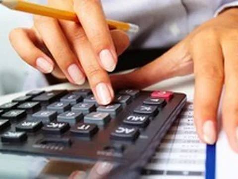 Vừa được công ty trả lương, vừa có nguồn thu cho thuê nhà thì tính thuế TNCN như thế nào?