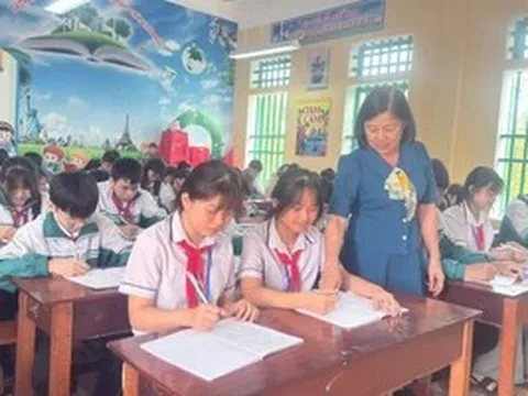 Đồng hành cùng con ôn thi vào lớp 10: Ranh giới giữa động lực và áp lực