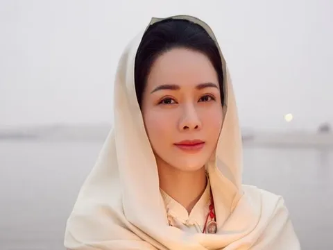 Nhật Kim Anh gặp sự cố trên chuyến bay