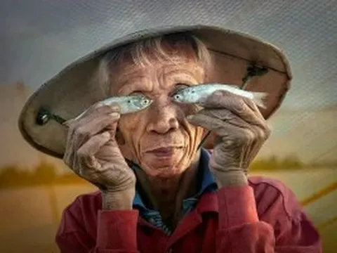 Ảnh chụp ngư dân Hội An đoạt giải quốc tế: Chất liệu chung, góc nhìn riêng