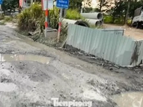 Cận cảnh 'con đường đau khổ', hơn 1,7km làm 10 năm chưa xong ở TPHCM