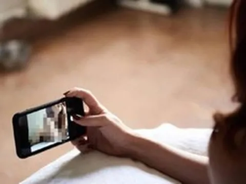 Công an Hà Nội cảnh báo cạm bẫy khi "chat sex" trên không gian mạng