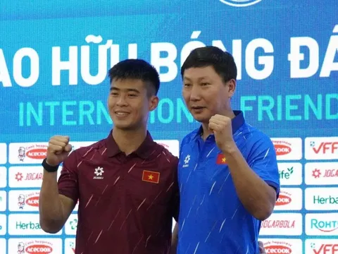 HLV Kim Sang-sik tiết lộ phương án dùng Xuân Son, Hoàng Hên