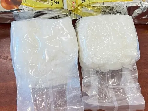 Bắt 2 đối tượng vận chuyển trái phép hơn 2kg ma túy với thủ đoạn tinh vi