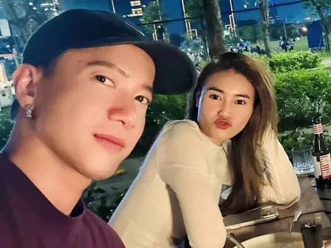 Khoảnh khắc đặc biệt của Ninh Dương Lan Ngọc bên S.T Sơn Thạch