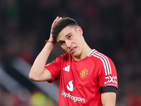 Cú trượt dài của Ugarte