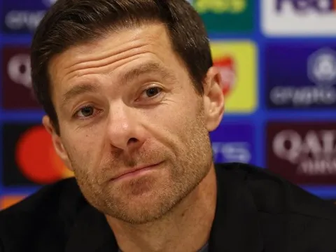 Alonso sẵn sàng dẫn dắt Liverpool