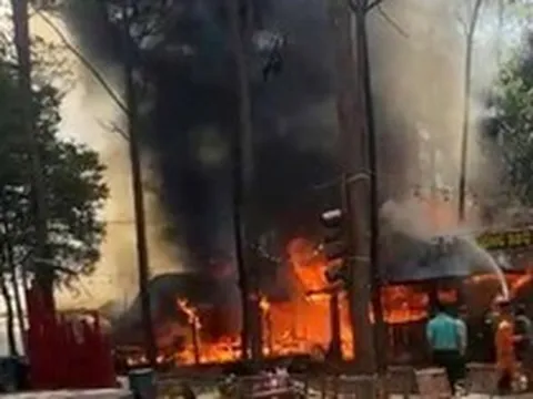 Cháy tại Khu kinh tế đêm Măng Đen