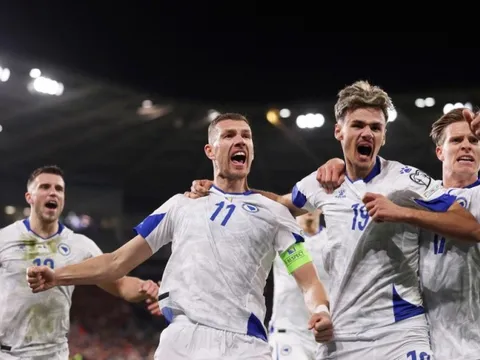 20 năm ghi bàn, Dzeko vẫn cứu Bosnia ở tuổi 40