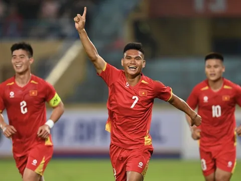 Vũ khí phạt góc của tuyển Việt Nam khiến fan phấn khích
