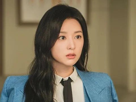 Từ chuyện Kim Ji Won gây bàn tán vì ngoại hình gầy gò: Khi nghệ sĩ phải đánh đổi để giữ hình ảnh!