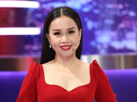 Cẩm Ly hé lộ 'bến đỗ' mới