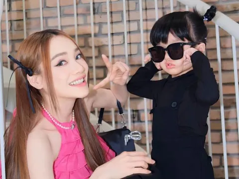 Nhã Phương chuẩn bị cho con gái 'nối nghiệp' mẹ