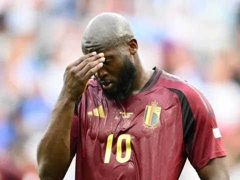 Lukaku lên tiếng giữa tranh cãi