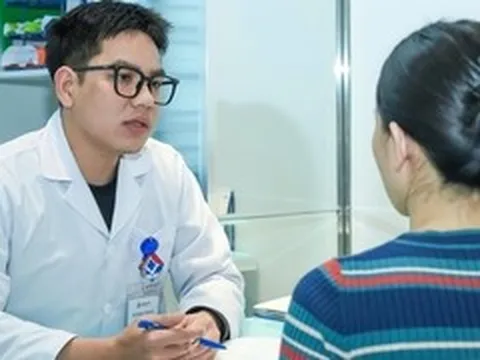 Người phụ nữ cao chưa đến 1,4m mang thai sau hơn 1 thập kỷ tìm con