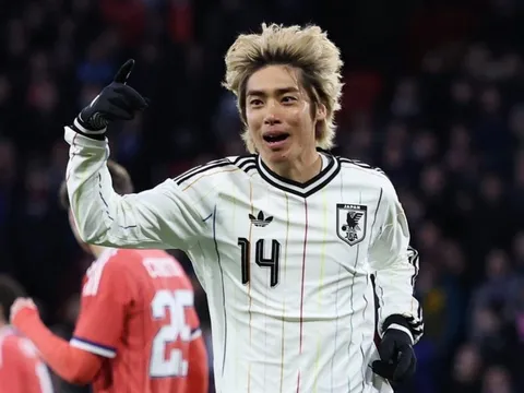 Tuyển Nhật Bản gây kinh ngạc