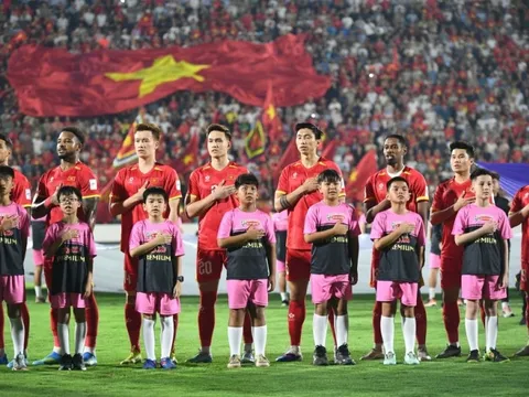 Hình ảnh xúc động của Xuân Son, Hoàng Hên