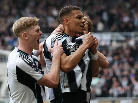 Newcastle đối diện án phạt nặng vì cố tình 'lách luật'