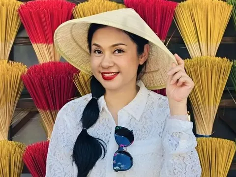 Diễn viên Việt Trinh công khai 'hẹn hò'