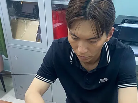 Vào nhà bạn gái, “tiện tay” cuỗm Rolex 274 triệu đồng, nam thanh niên bị bắt tạm giam