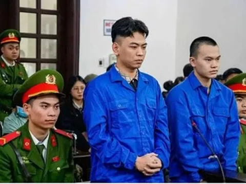 Vụ "tổng tài" giơ tay chỉ đạo đàn em đánh người ở quán cà phê: Y án 24 tháng tù giam