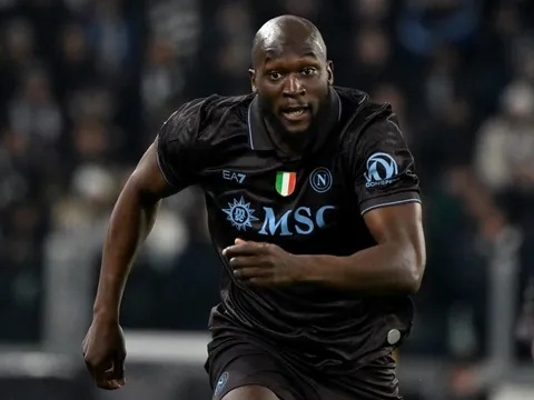 Napoli kỷ luật nặng Lukaku