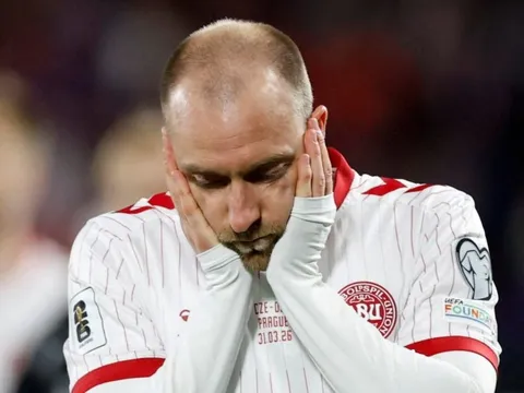 Bi kịch Italy che lấp cú ngã đau của Đan Mạch