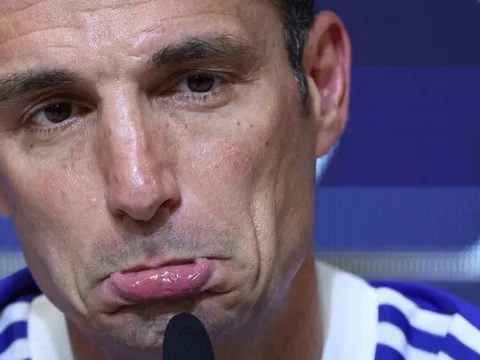 Scaloni tiếc nuối khi Italy lỡ World Cup: 'Argentina cũng đau lòng'