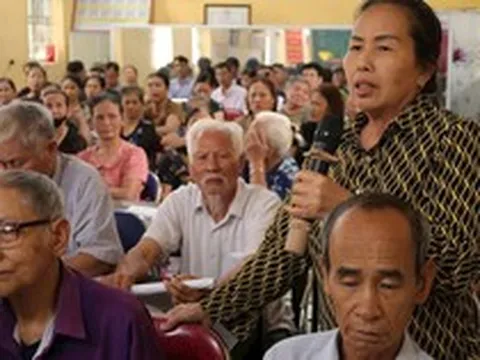 Hàng trăm người dân ngồi chật kín nhà văn hóa nghe mức giá đền bù đất tại siêu dự án Olympic 925.000 tỷ đồng có quy mô lớn nhất lịch sử Vingroup