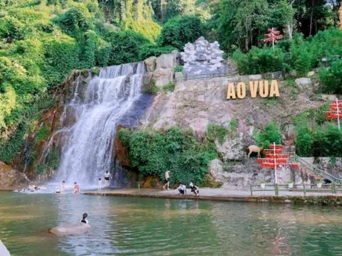 Du lịch ngắn ngày: Xu hướng 'đi trốn cuối tuần' của giới trẻ