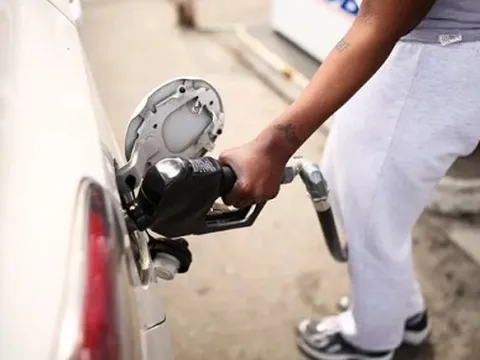 Vì sao việc Mỹ 'buông' eo biển Hormuz sẽ không làm cho giá xăng dầu hạ nhiệt?