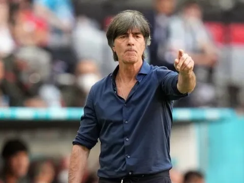 Joachim Low tái xuất World Cup