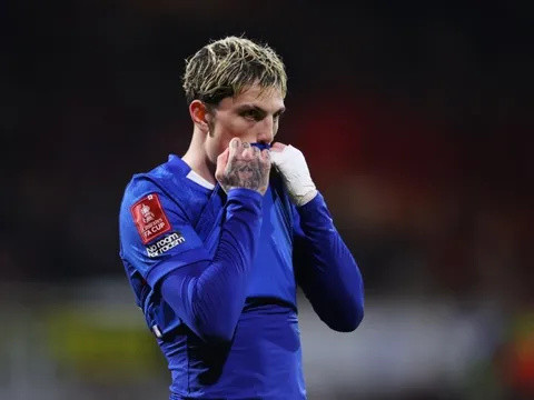 Garnacho công khai bạn gái mới, lộ thêm chi tiết gây sốc