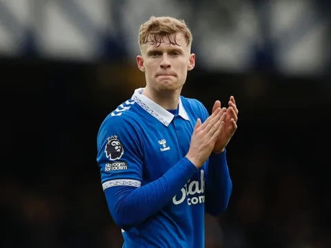 Động thái đáng chú ý của MU cho hàng thủ