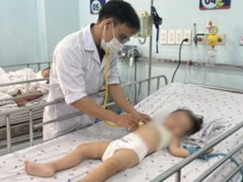 Chủng EV71 khiến ca tay chân miệng nặng tăng, TP.HCM dự phòng kịch bản quá tải