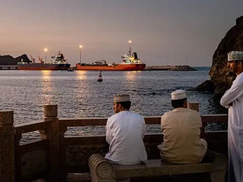 'Nút thắt cổ chai' Hormuz: Eo biển nhỏ dẫn đến khủng hoảng lớn