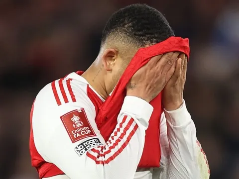 Thua sốc đội hạng Nhất, Arsenal tan mộng ăn 3