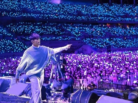 Châu Kiệt Luân bị chê trình diễn hời hợt, vé đắt nhưng không xứng đáng