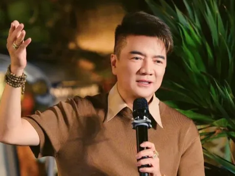 Đàm Vĩnh Hưng chơi tất tay sau số tiền trăm tỷ