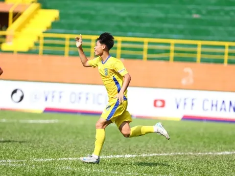 SLNA vào tứ kết U15 Quốc gia