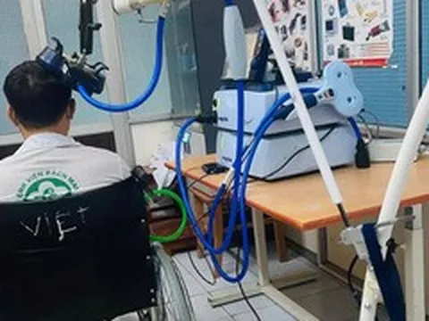 Tuổi 35 và cuộc chiến giành lại đôi chân sau đột quỵ