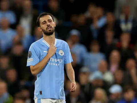 Silva rời Man City